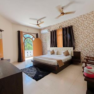 Hotel Sanctuary Resort