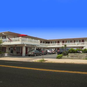 Coral Sands Motel